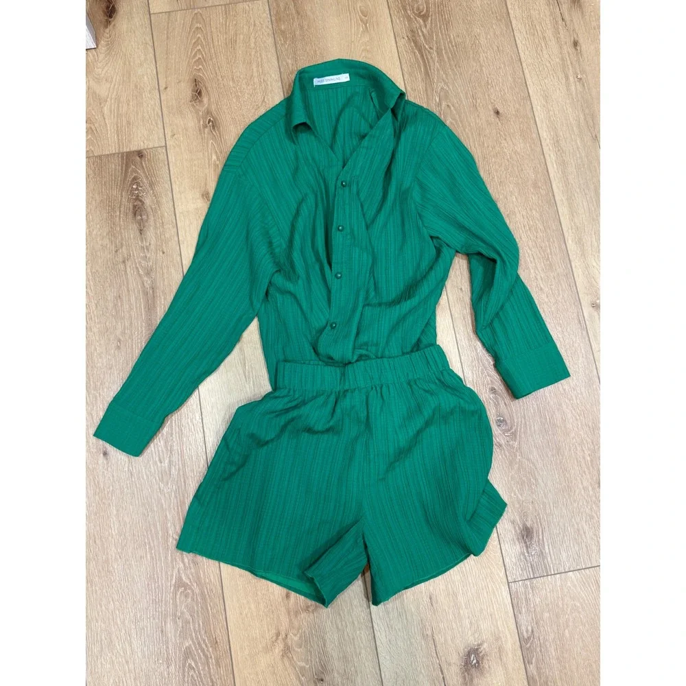 NWOT!Miss Sparkling Green 2 Piece Set Button Down‎ Shirt and Shorts Small